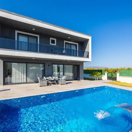 Grand Yasar 2 Villa *
